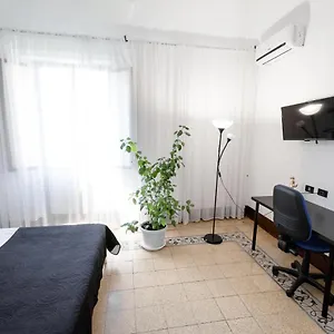 Casa Di Alessandro E Oksana Affittacamere
